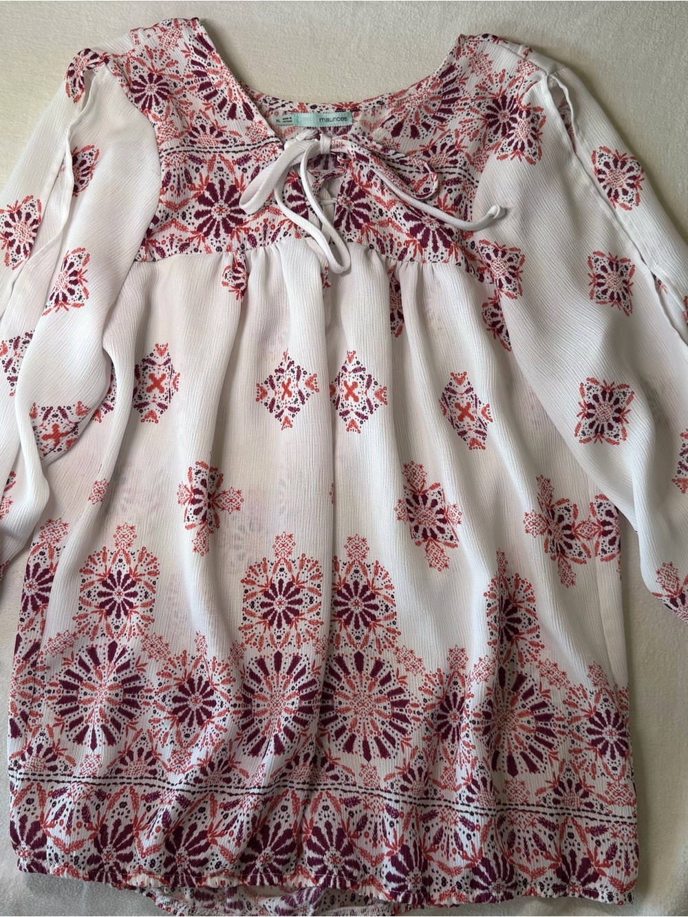 Maurices White Boho Tunic with Peachy/pink and Burgundy Motif